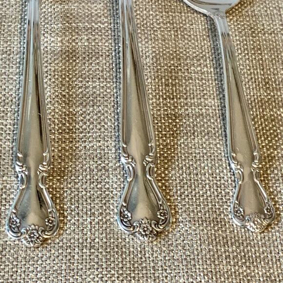 Rogers & Bros DAYBREAK ELEGANT LADY 5 Piece Place Setting Flatware Silverplated - Picture 4 of 13